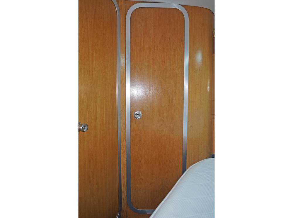 Cabin en avant, H&eacute;bergements